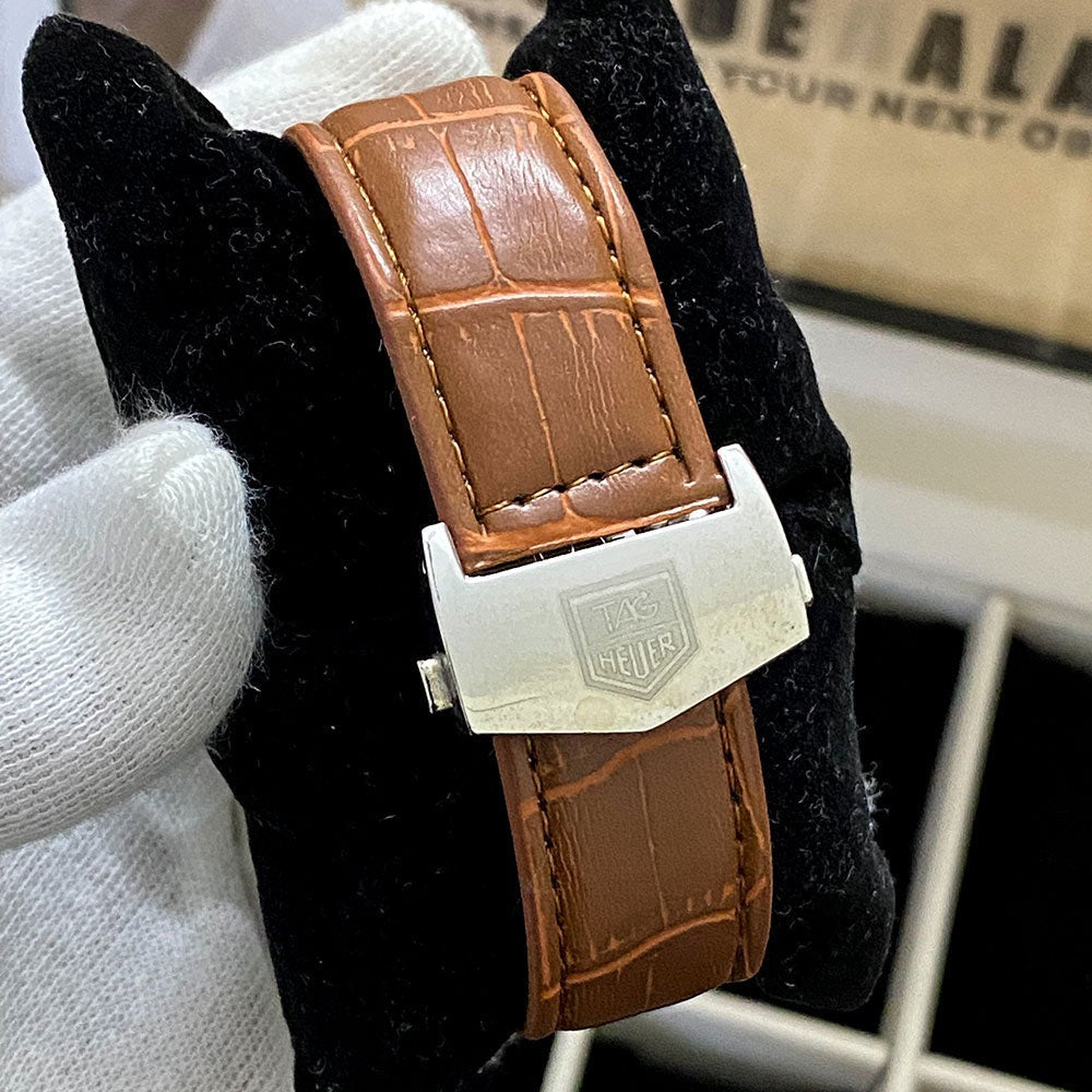 High Quality Top Brand - Day & Date Master Lock Leather Strap Watch